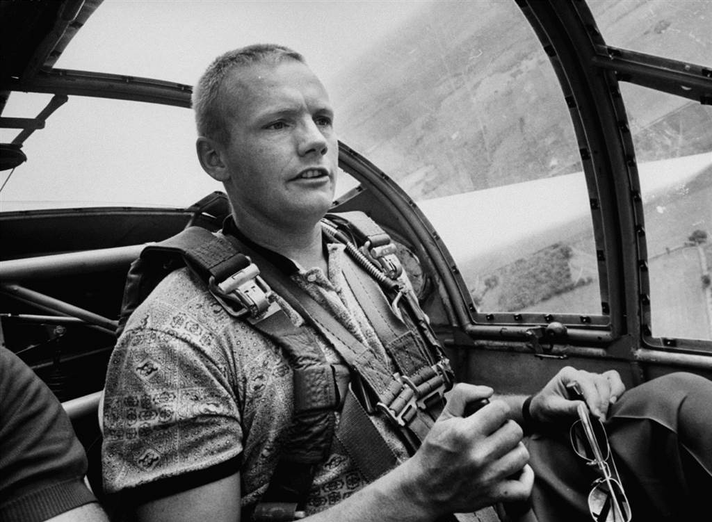 Neil Armstrong in glider