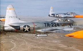 t-33 formation flight