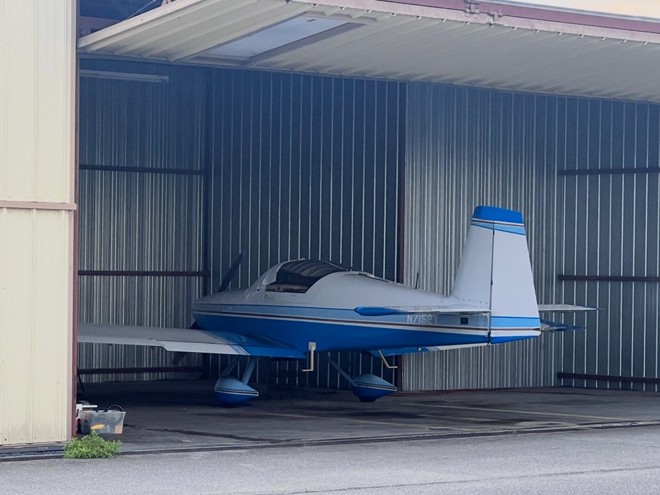 rv in hangar
